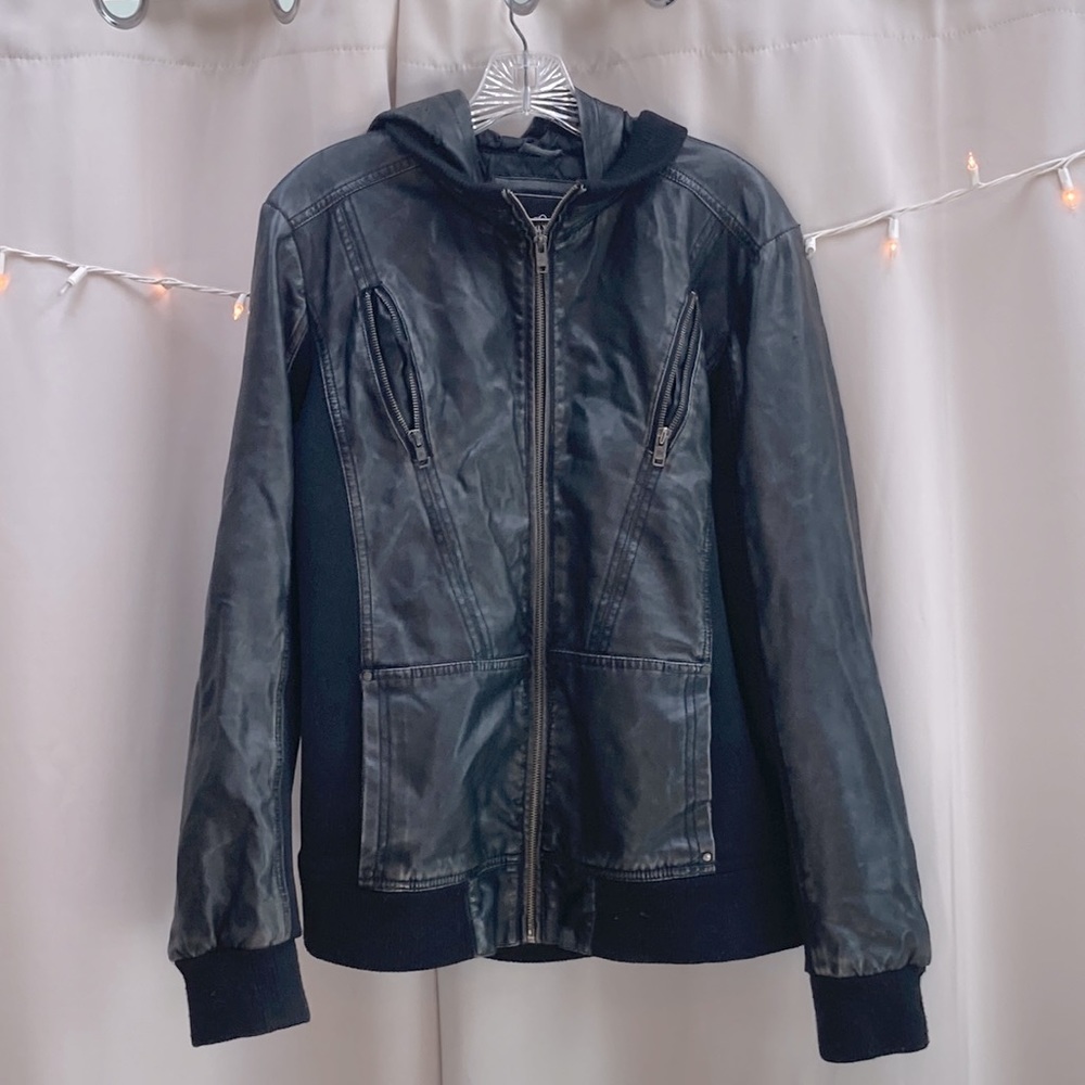 Rock&Republic men’s medium pleather jacket, well worn/distressed
